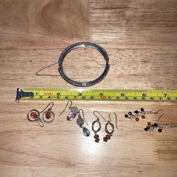 Whiting Davis & Co. Bracelet & 4 Pairs of Handmade Silver Tone Women’s Earrings - Picture 10 of 14